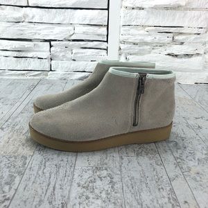 Timberland Paxton Hill Beige Suede Ankle Booties